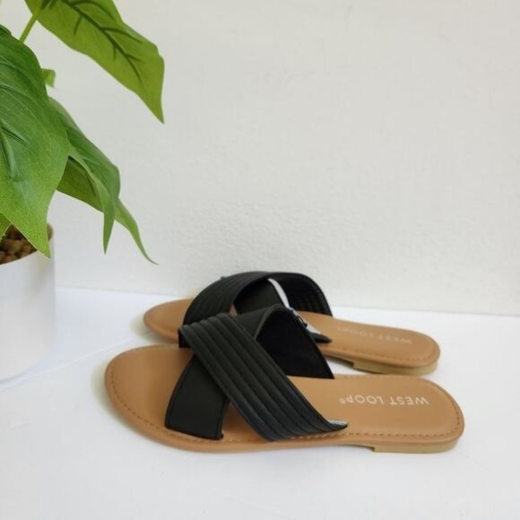 West Loop Cross Strap Black Sandals Size S 5/6 - Picture 7 of 8